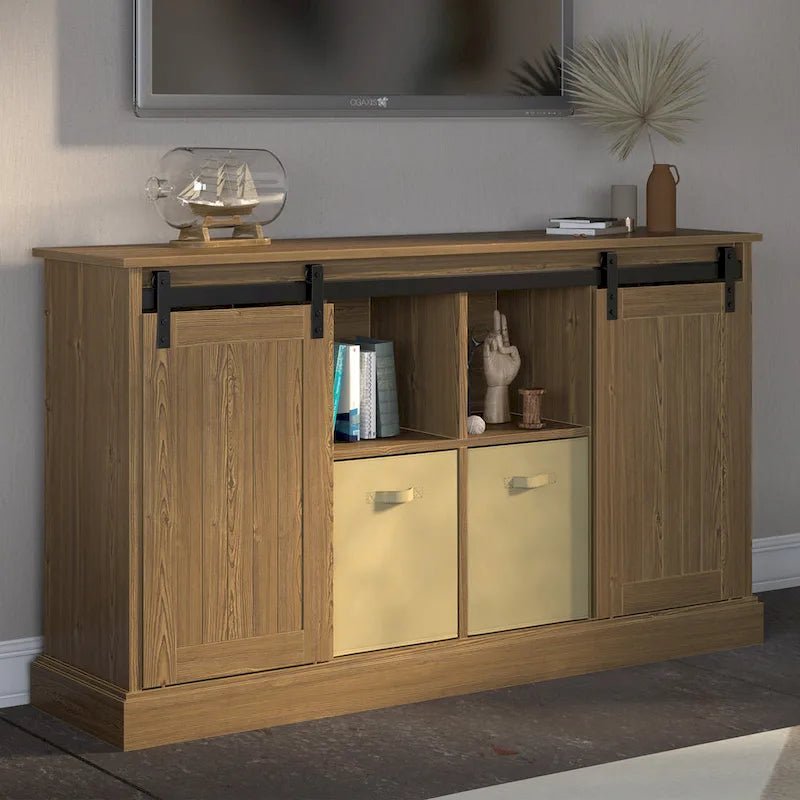 Mobile porta TV da 60" stile rustico per TV fino a 65", ante scorrevoli a fienile, ripiani aperti, contenitori in tessuto, gestione cavi
