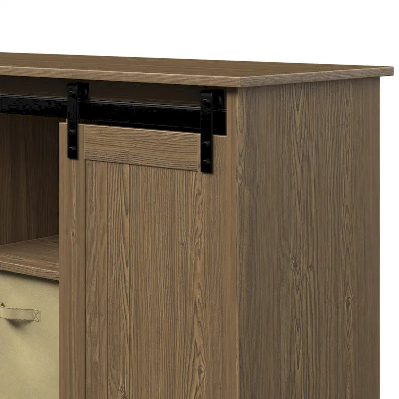 Mobile porta TV da 60" stile rustico per TV fino a 65", ante scorrevoli a fienile, ripiani aperti, contenitori in tessuto, gestione cavi