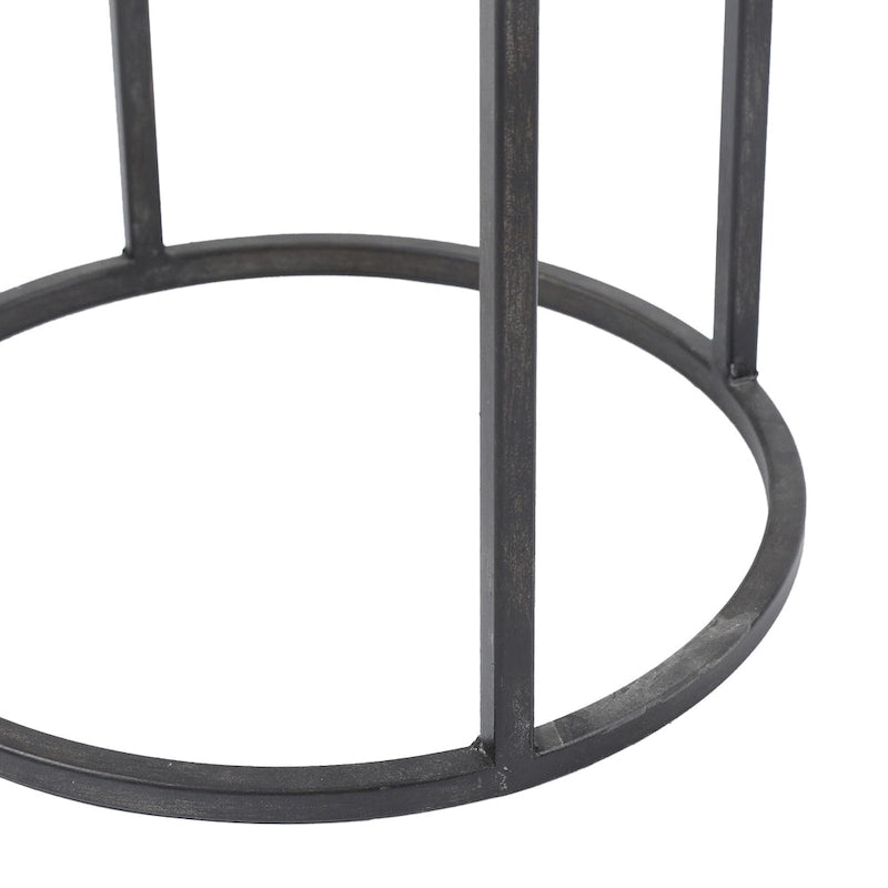 Set di 2 tavolini d'appoggio moderni rotondi, struttura in metallo nero, ripiano in vetro trasparente, cornice in legno di abete, salvaspazio