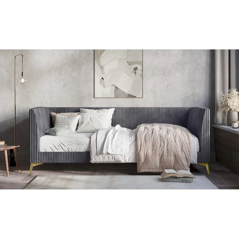 Letto a giorno matrimoniale imbottito Elsie