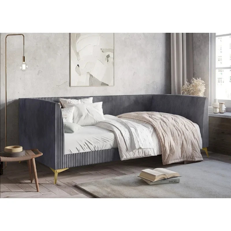Letto a giorno matrimoniale imbottito Elsie