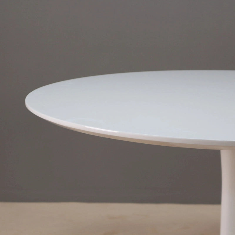 Tavolo da pranzo rotondo con piedistallo Kelty White