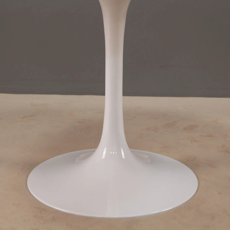 Tavolo da pranzo rotondo con piedistallo Kelty White