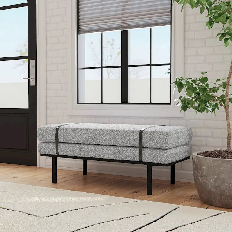 Panca Moderna Imbottita, Tessuto Bouclé Crema, Gambe in Metallo Nero Verniciato a Polvere, Cinturino in Ecopelle, 117 cm L x 46 cm A