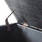 Panca contenitore imbottita in ecopelle nera capitonné con gambe in legno a fuso, panca pouf contenitore